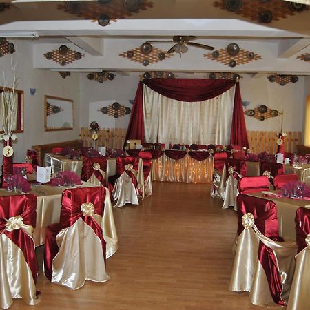 Cabana Popasul Haiducilor Петрошани Экстерьер фото